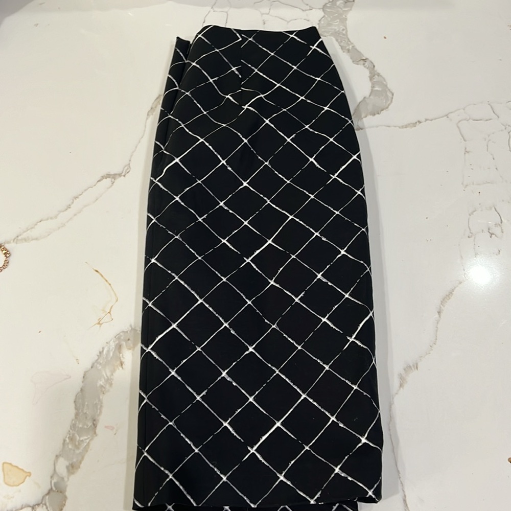 White House black market, pencil skirt